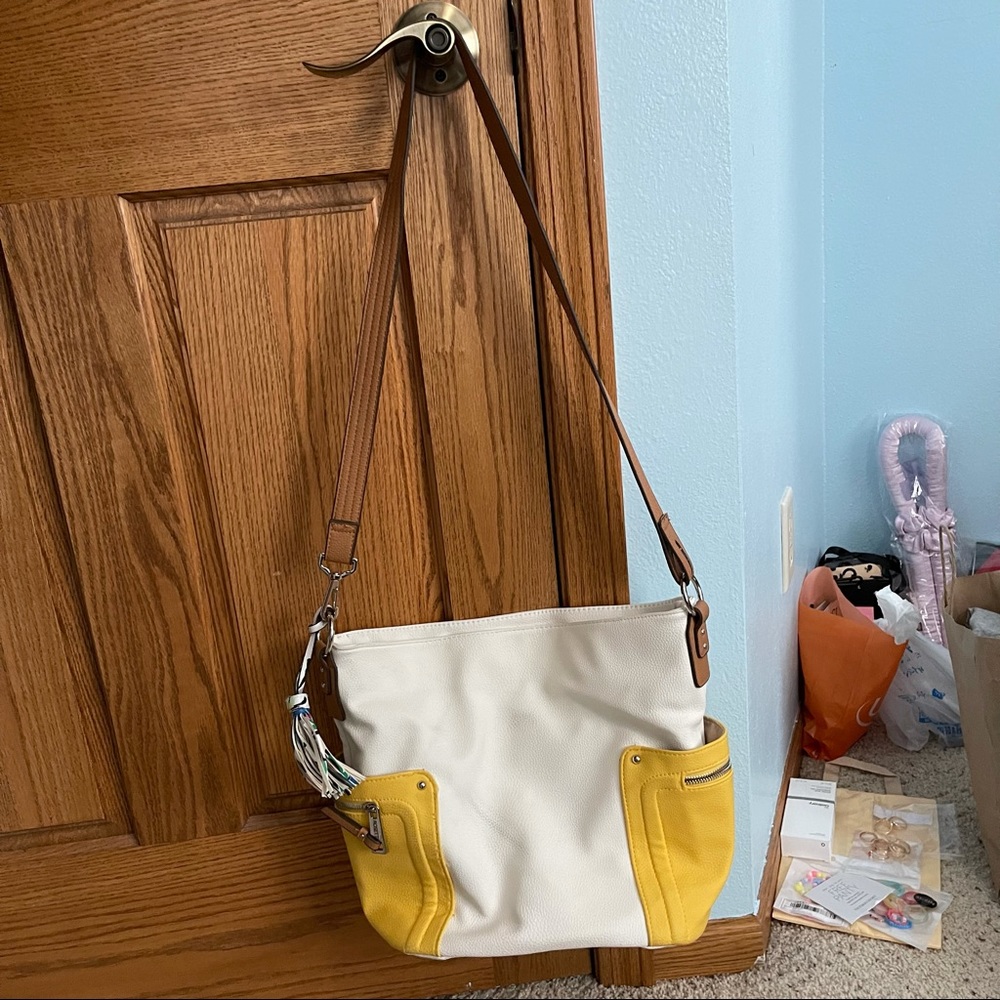 purse - Picture 2 of 3